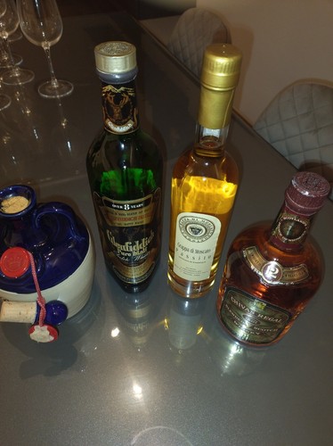 Bottiglie whisky e grappa - bottiglie,
