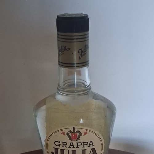 Stock grappa julia bianca 7 - julia, 0,7