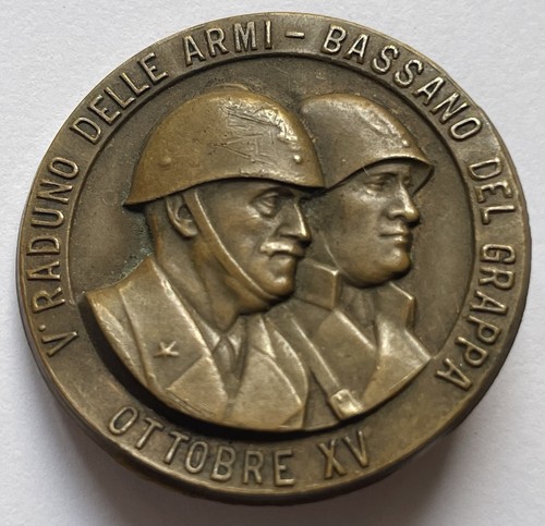 Distintivo raduno delle - delle, armi